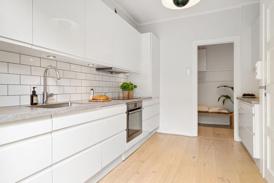 Quartz kitchen counter